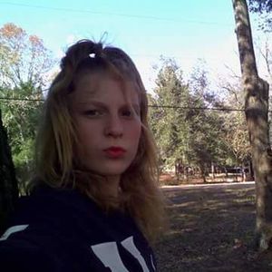 Meet your Posher, Eive alexis